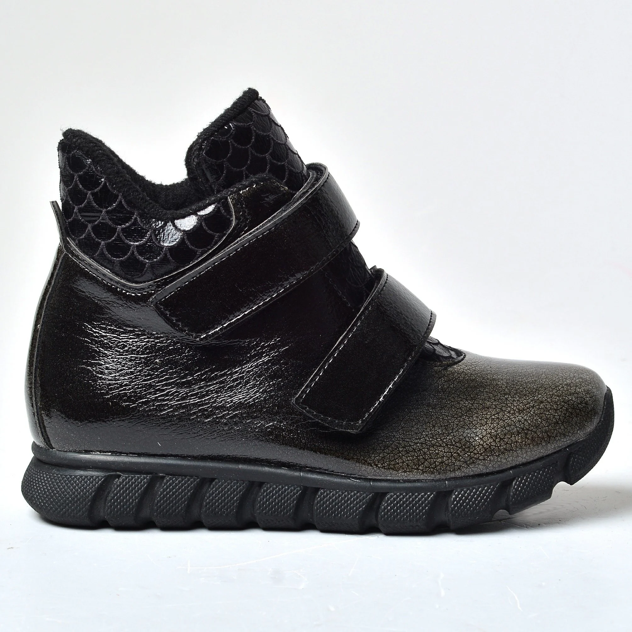 Kız Çocuk Cırtlı Bot V.94P.