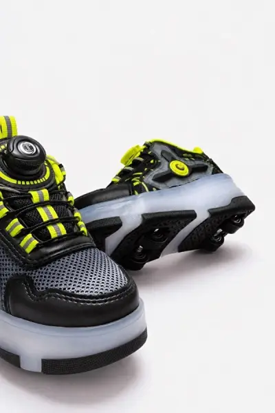 Akıllı Bağcıklı LED Işıklı Çocuk Patenli Spor Ayakkabı SİYAH-YEŞİL - 35