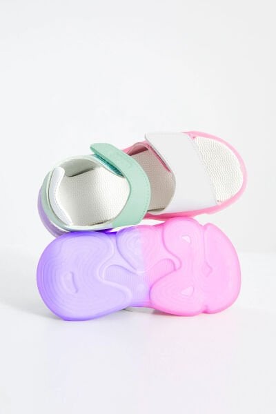 321.P24Y.223 Laura Işıklı Sandalet P.